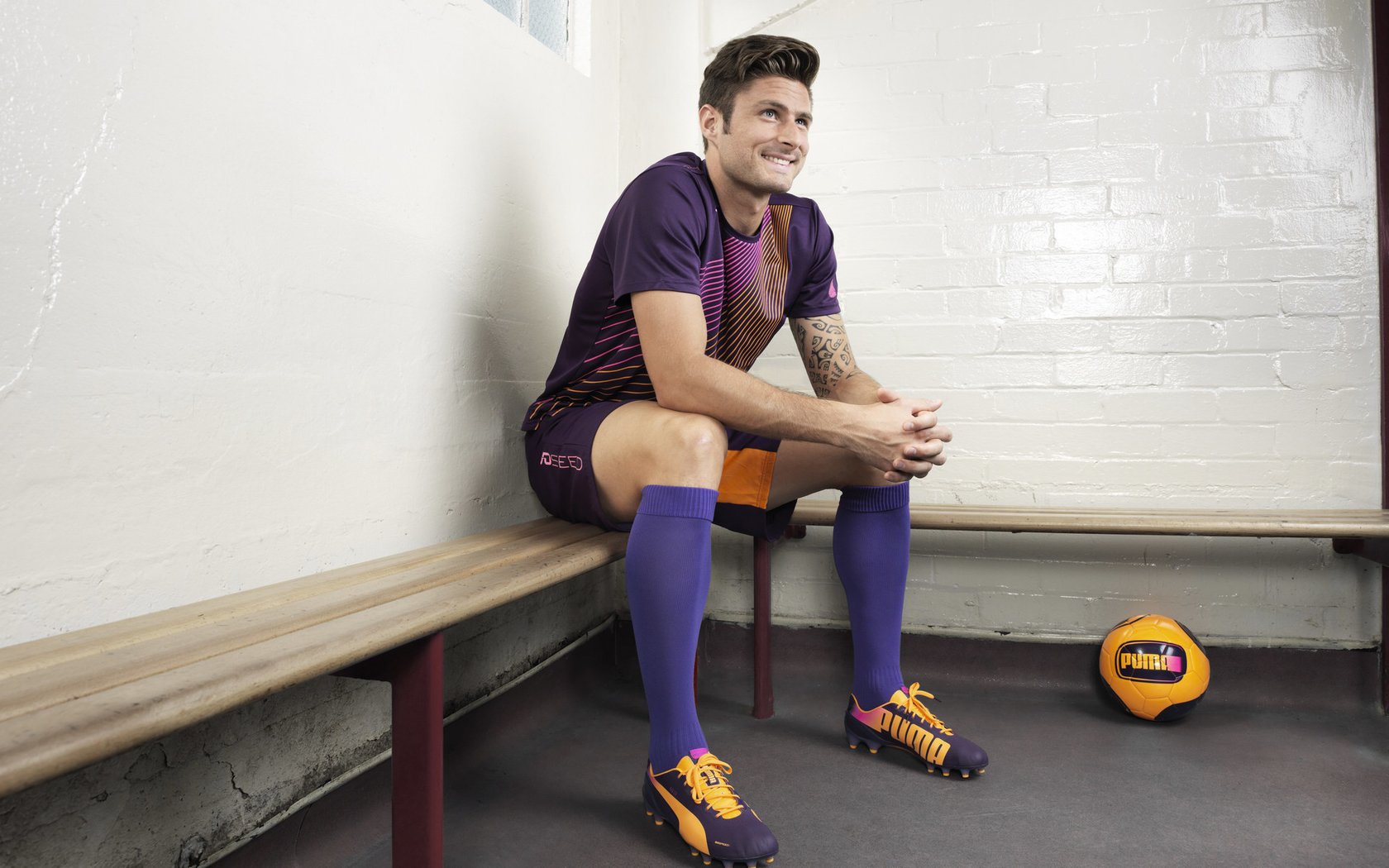 传奇边锋回归母队，球迷掀起怀旧狂潮